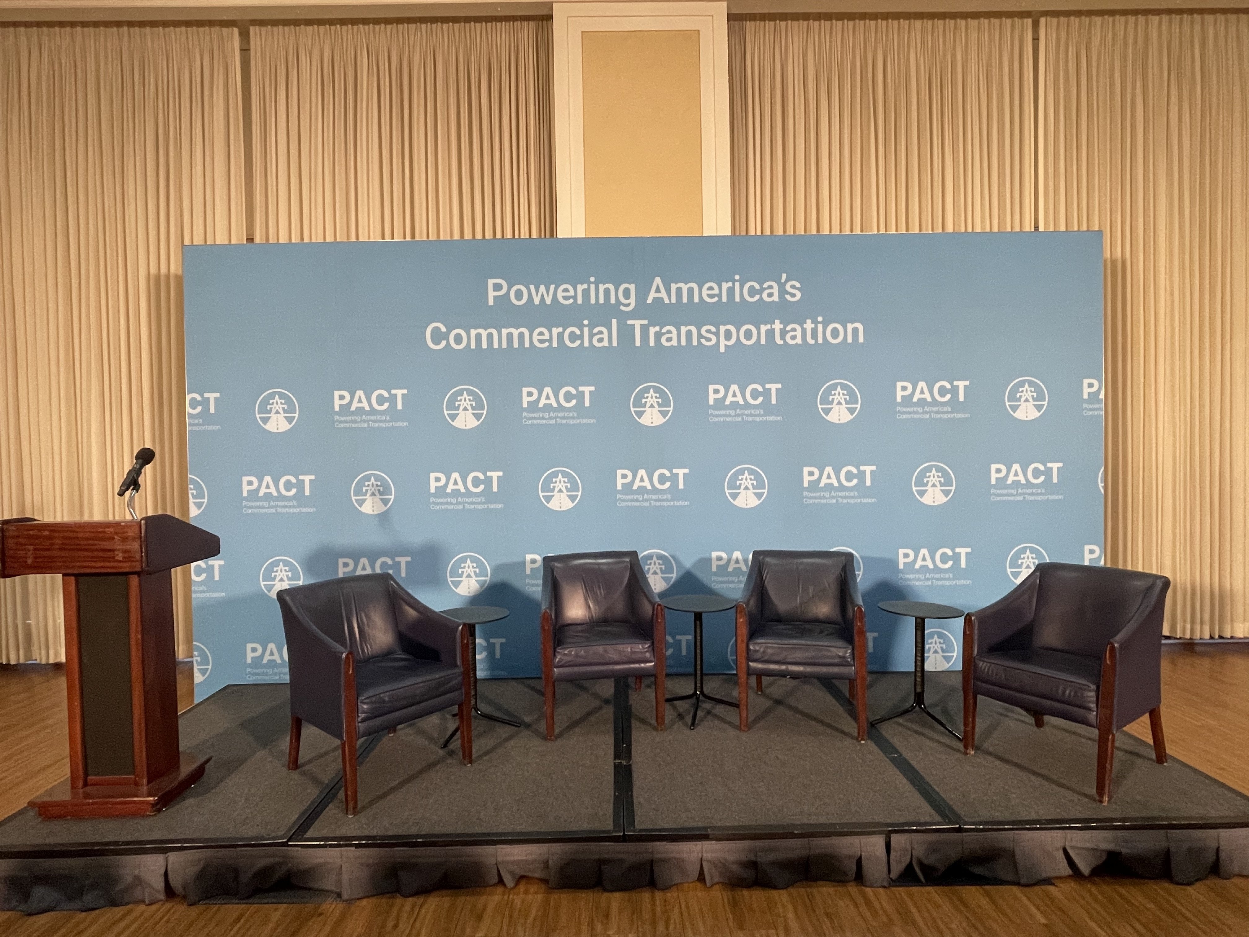 Free-standing event displays with beMatrix frame system in Washington DC