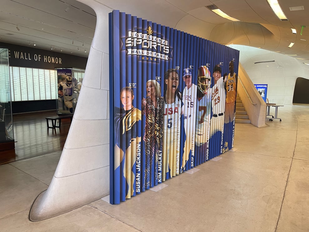 Lenticular wall displays for commercial interior branding in Richmond, VA