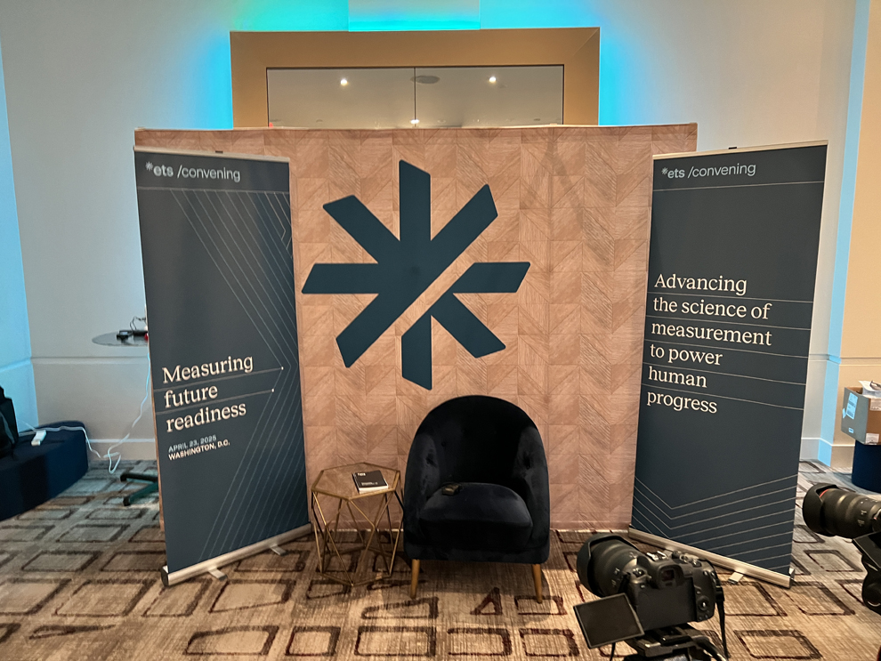 Retractable Banner Stands in Richmond, VA